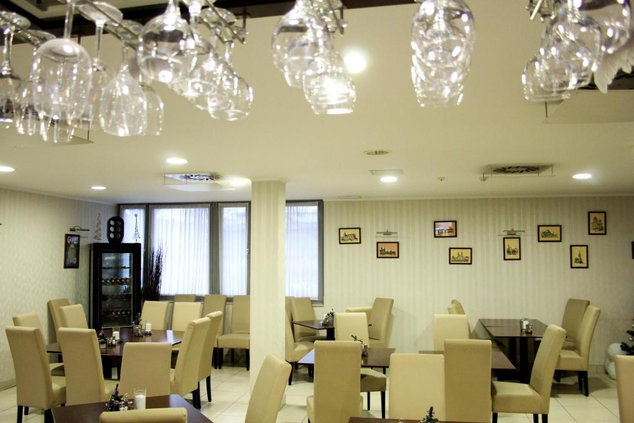 Corner Hotel Angyalfoeld بودابست المظهر الخارجي الصورة